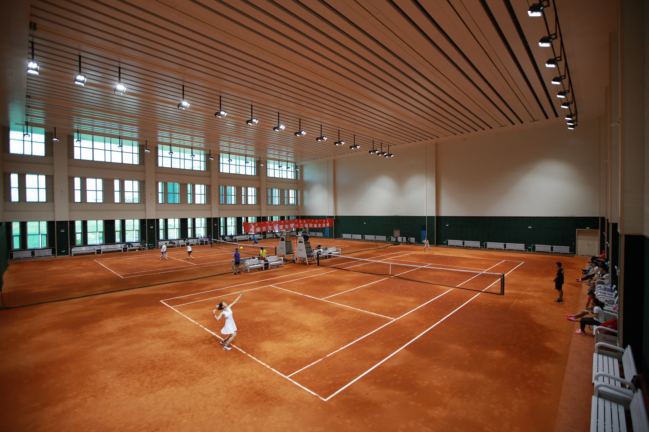 郑赛赛多伦多站首轮出局网球照明对比赛的影响到底有多大