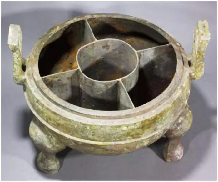 火锅:古代吃了2000年 今人依然赞不绝口_凤凰网军事_凤凰网