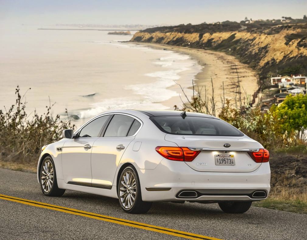 2019款起亚k900豪华轿车,颜值吸睛,网友:比得上林肯大陆吗?