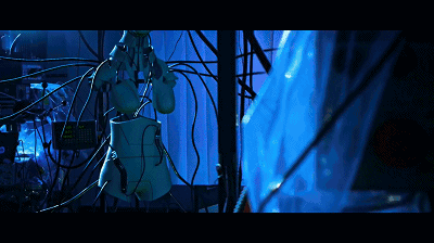 巨大黑球降临,木星碎片撞击,电影中最命苦的地球最幸运的人类