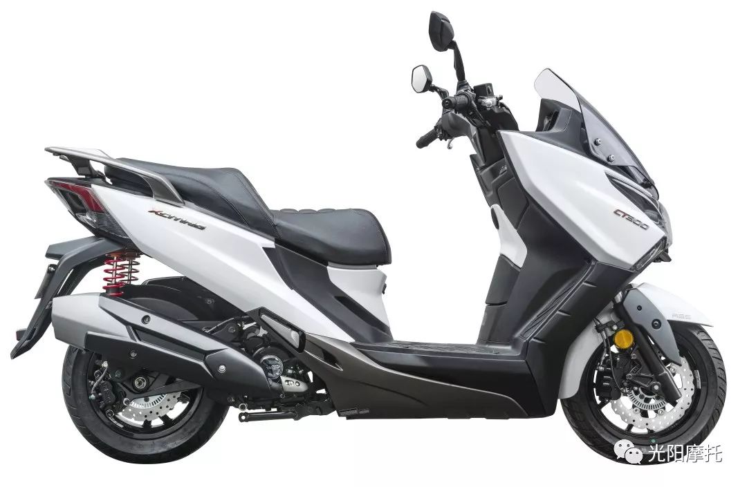 赛艇ct250车型年销量突破万台