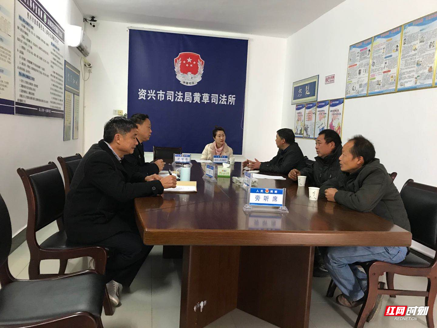 曹龙)近日,为做好年初信访稳定工作,创建社会和谐氛围,资兴市黄草镇