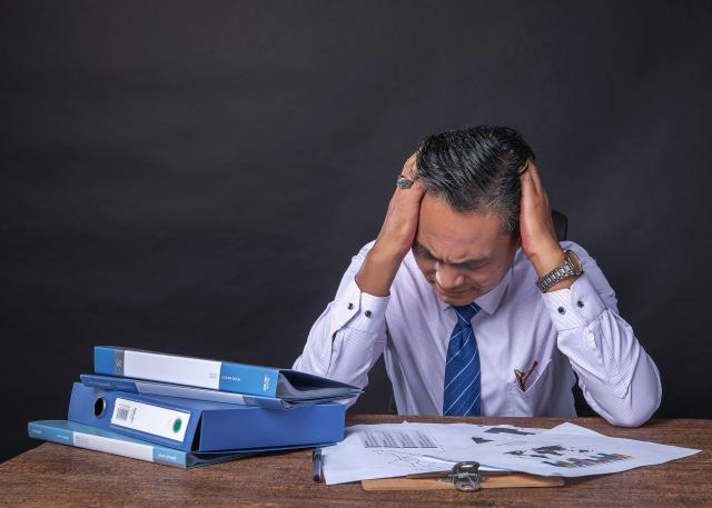 汉能系持续欠薪职场中年危机来临如何避免