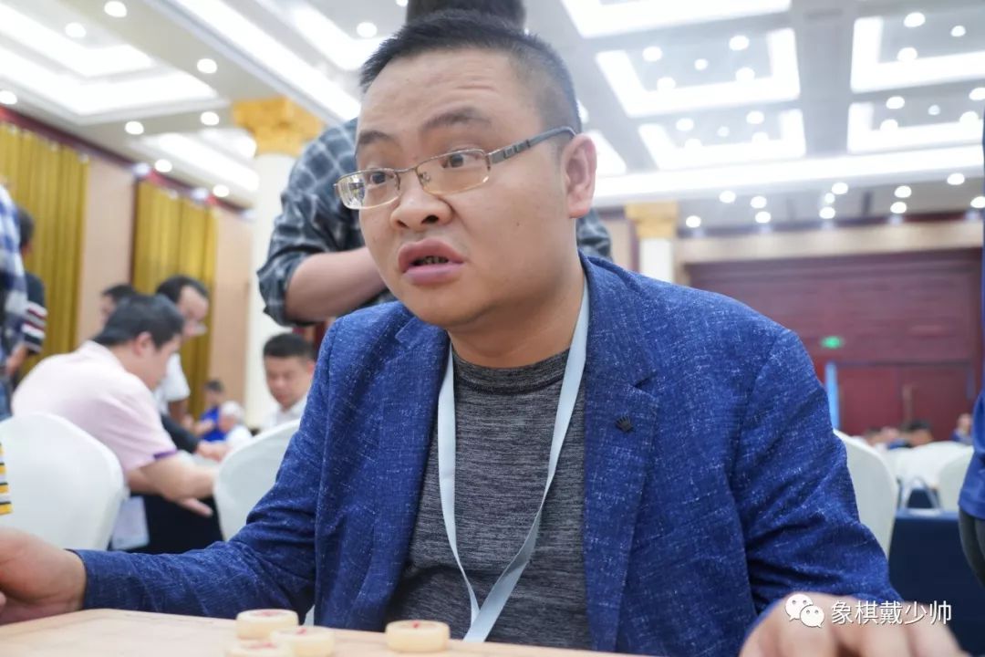 领先,今日于第一台迎战各路高手的冲击,前三轮先后战和俞云涛,周军