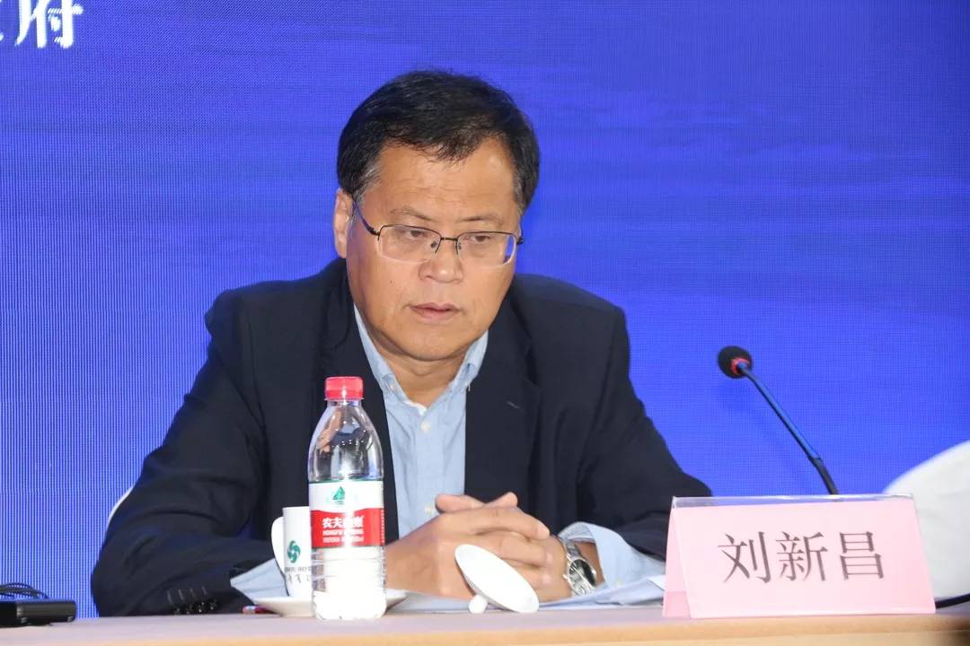 司副司长傅建奇,人力资源社会保障部职业能力建设司副巡视员刘新昌