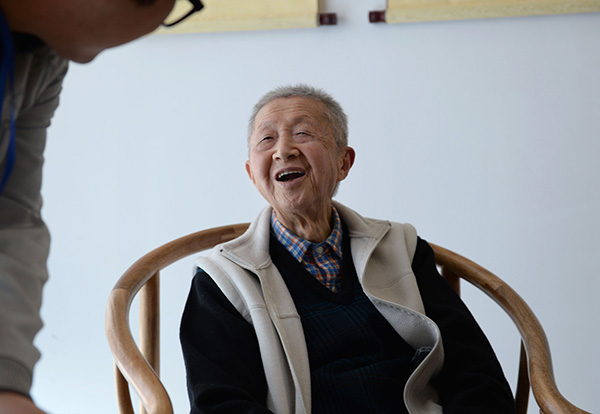 四川诗人雨田忆流沙河:在诗歌落寞的年代,先生为诗歌站台__凤凰网