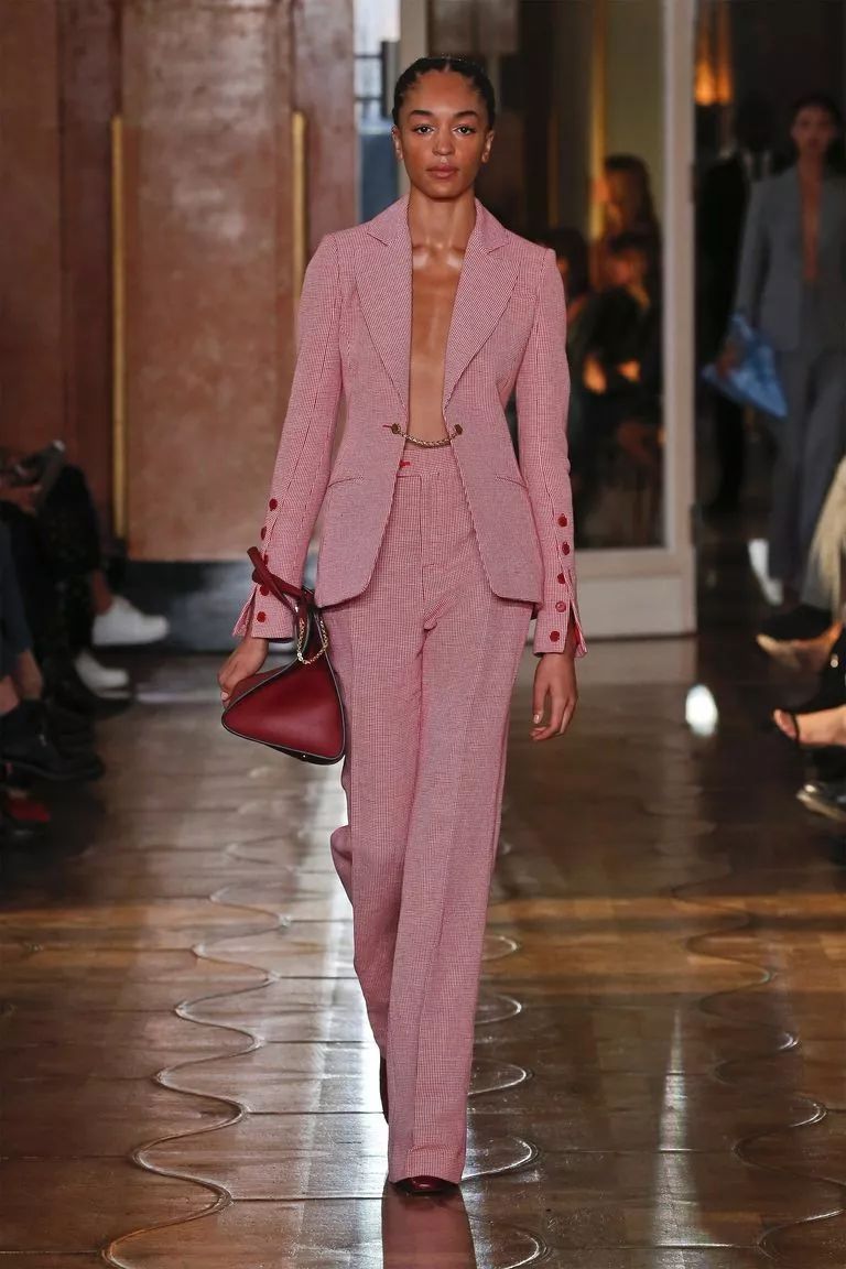 lv,miu miu,givenchy2020早春秀场直击