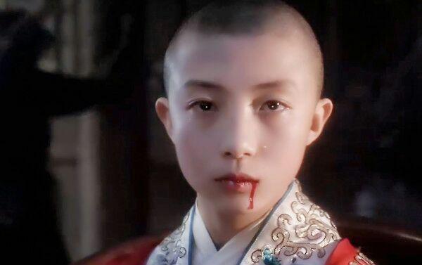 还记得霸王别姬的少年程蝶衣吗他现在长这样