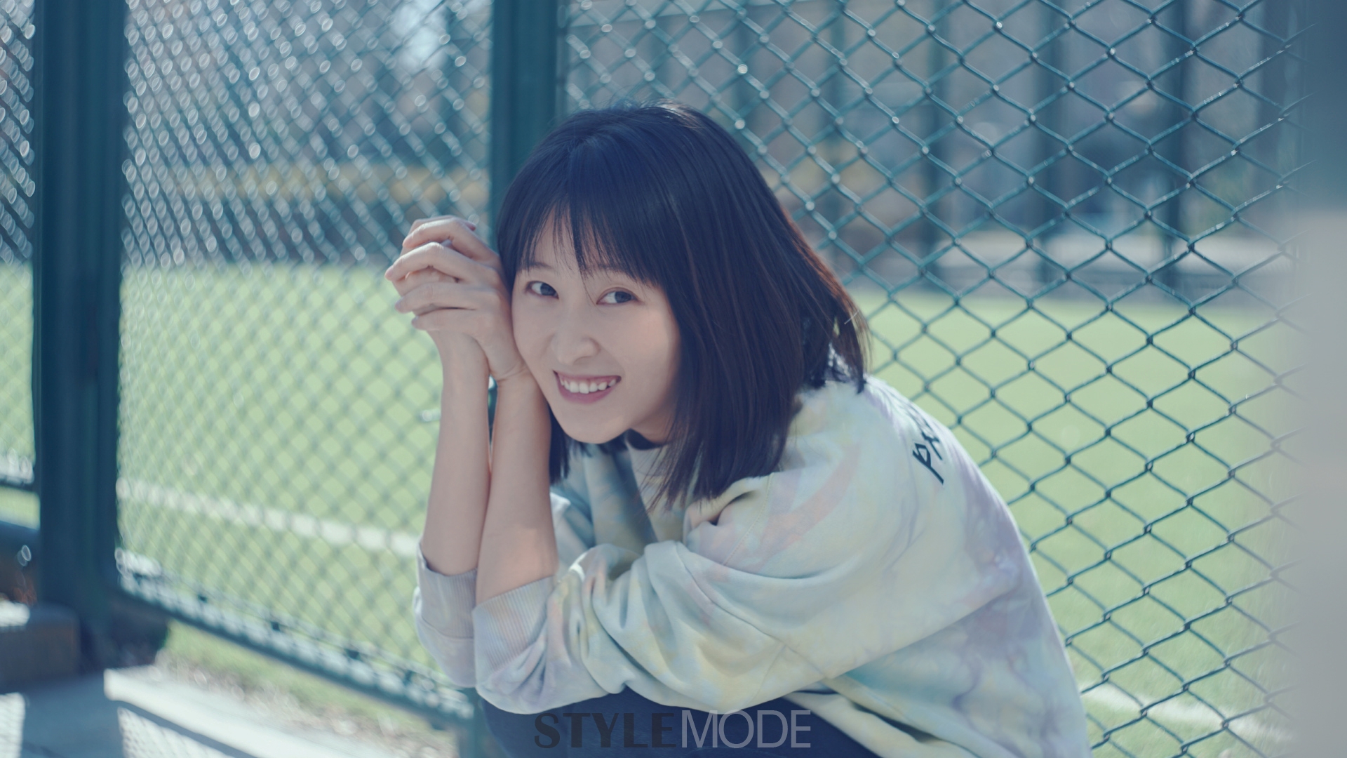 吕星辰为86358短片交流周颁奖 新作《父亲的草原母亲的河》搭档阿云嘎