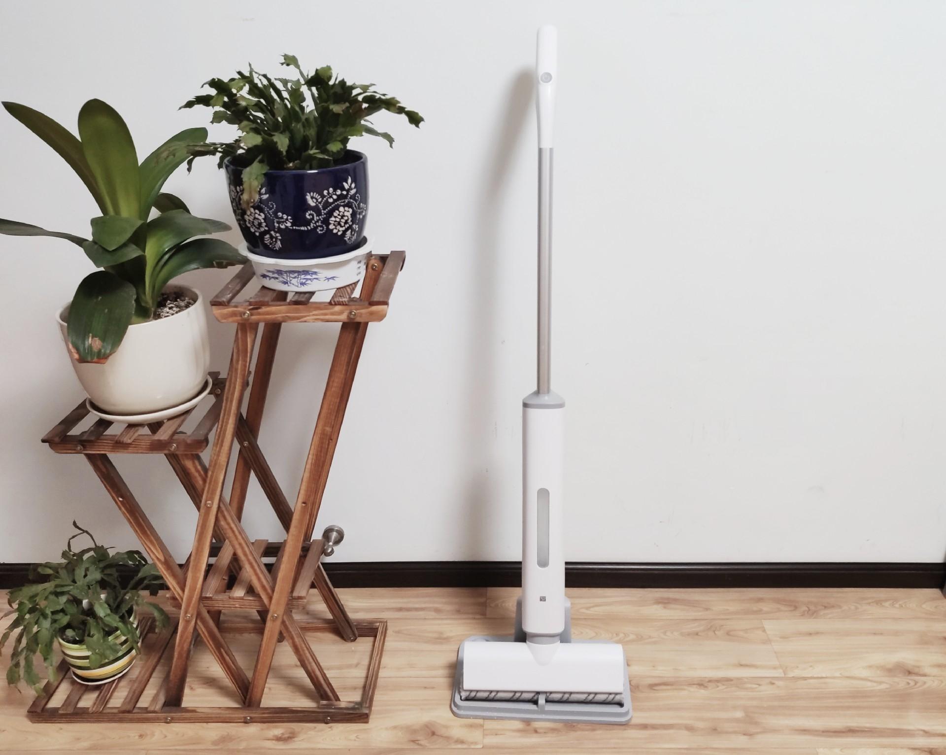 小米有品众筹爆品,洒哇地咔微湿电动拖把,直立手持 强劲动力