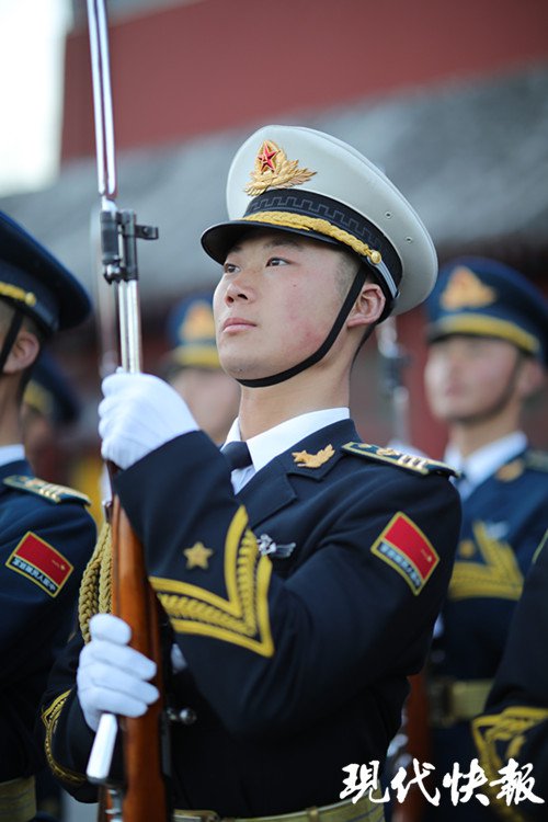国旗护卫队中有个扬州帅小伙