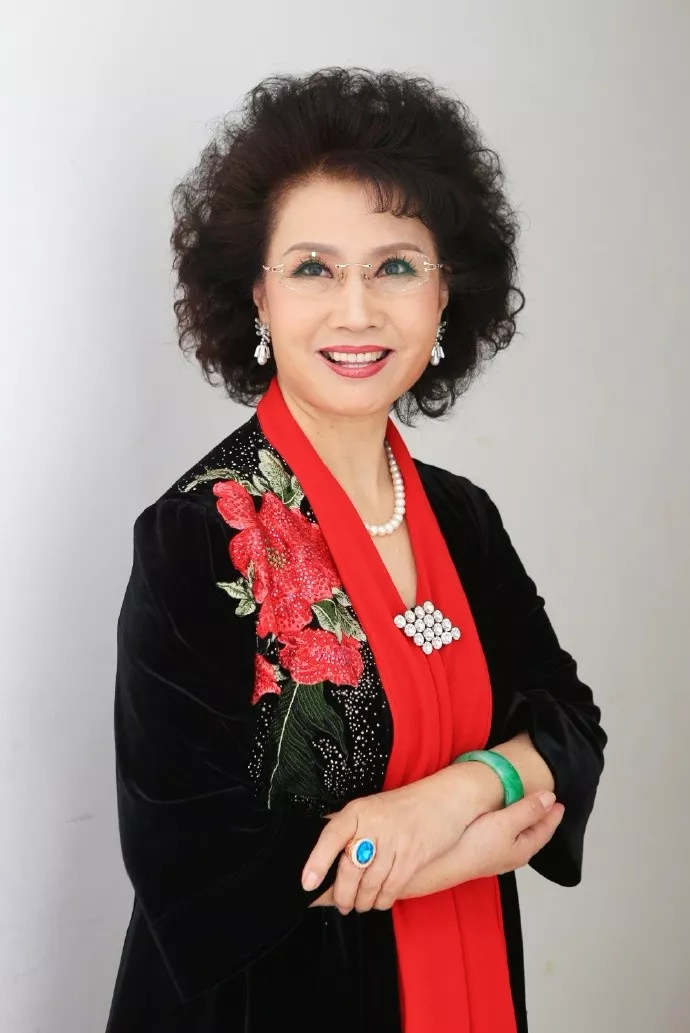 听听虎美玲与常香玉大师的师徒故事;2,如何展现《大祭桩》的传承与