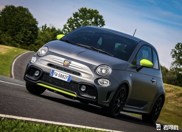 165马力 230牛米 菲亚特 595 abarth pista,极速218km/h,暴躁小哥