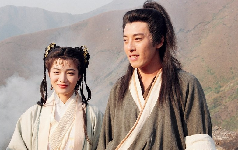 53岁吕颂贤罕露面,曾因"令狐冲"闻名全国,今却只能为邓超做配