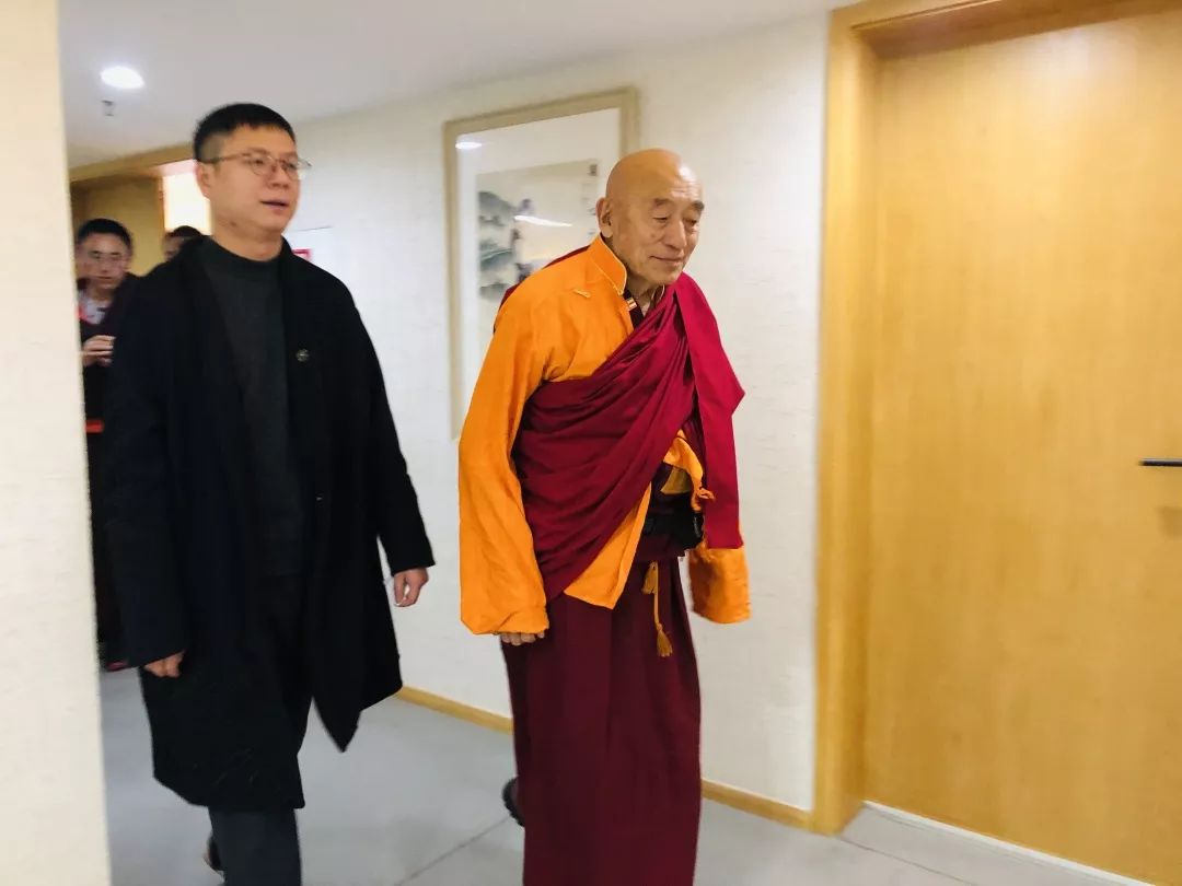 朗嘉活佛赐福,请您接福一声佛号一声心愿 请一挂新年福气日历