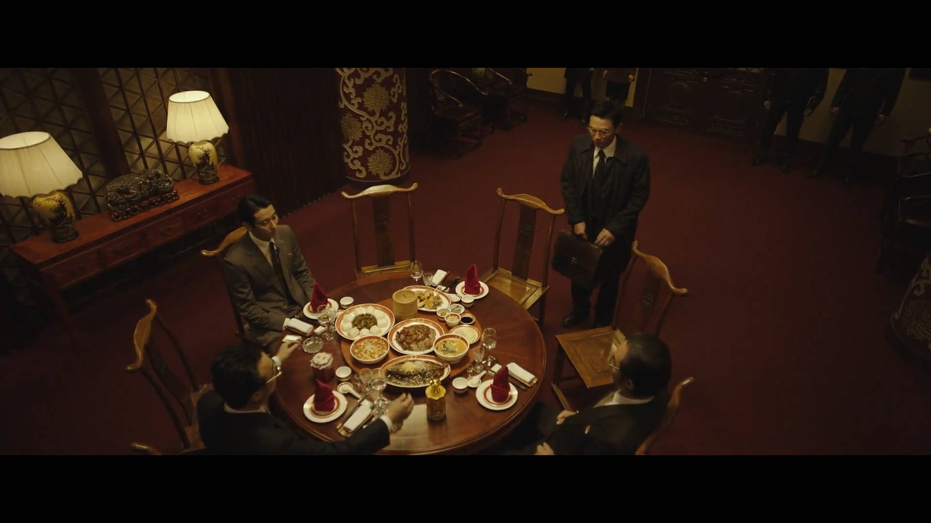 韩国谍战电影《特工》:一场没有硝烟的间谍战也是这么刺激