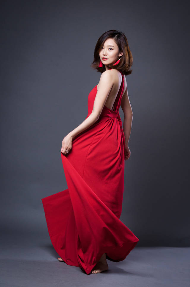 《等着我》李七月时隔8年后再次参加央视主持人大赛,拿下第一名__凤凰