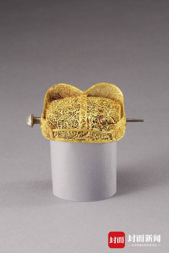 凉山宝藏15丨缠枝纹束发金冠开启一段明代变迁史