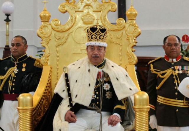 汤加王室:以胖为美的国度和勤于减肥的国王