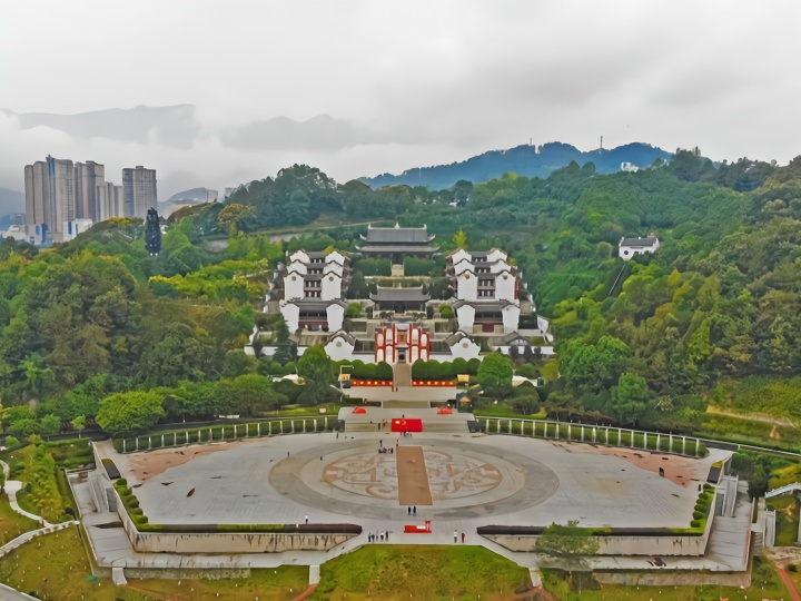 古朴典雅秋意浓航拍屈原故里景区