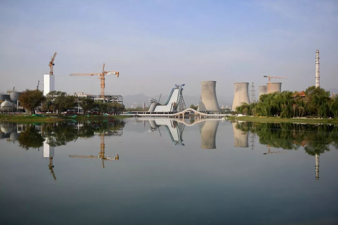 北京冬奧會比賽場館首鋼滑雪大跳臺建設完成.