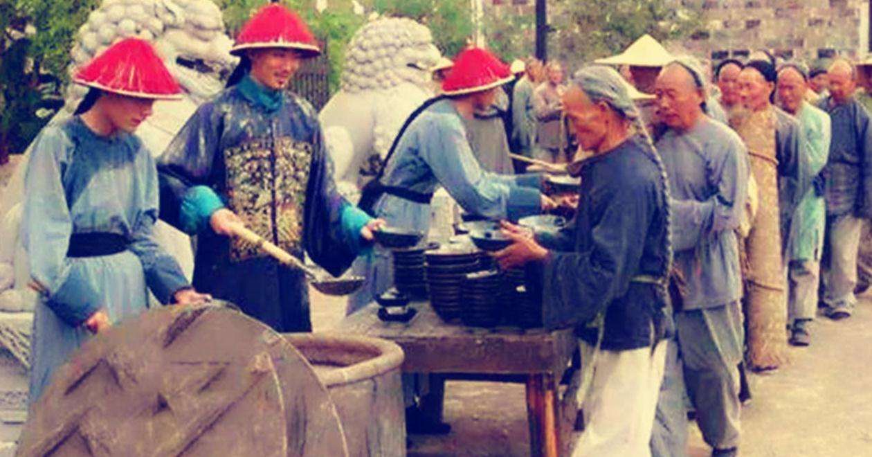 和珅在赈灾中做的这缺德事,竟然赢得各方欢心!乾隆更是赞不绝口