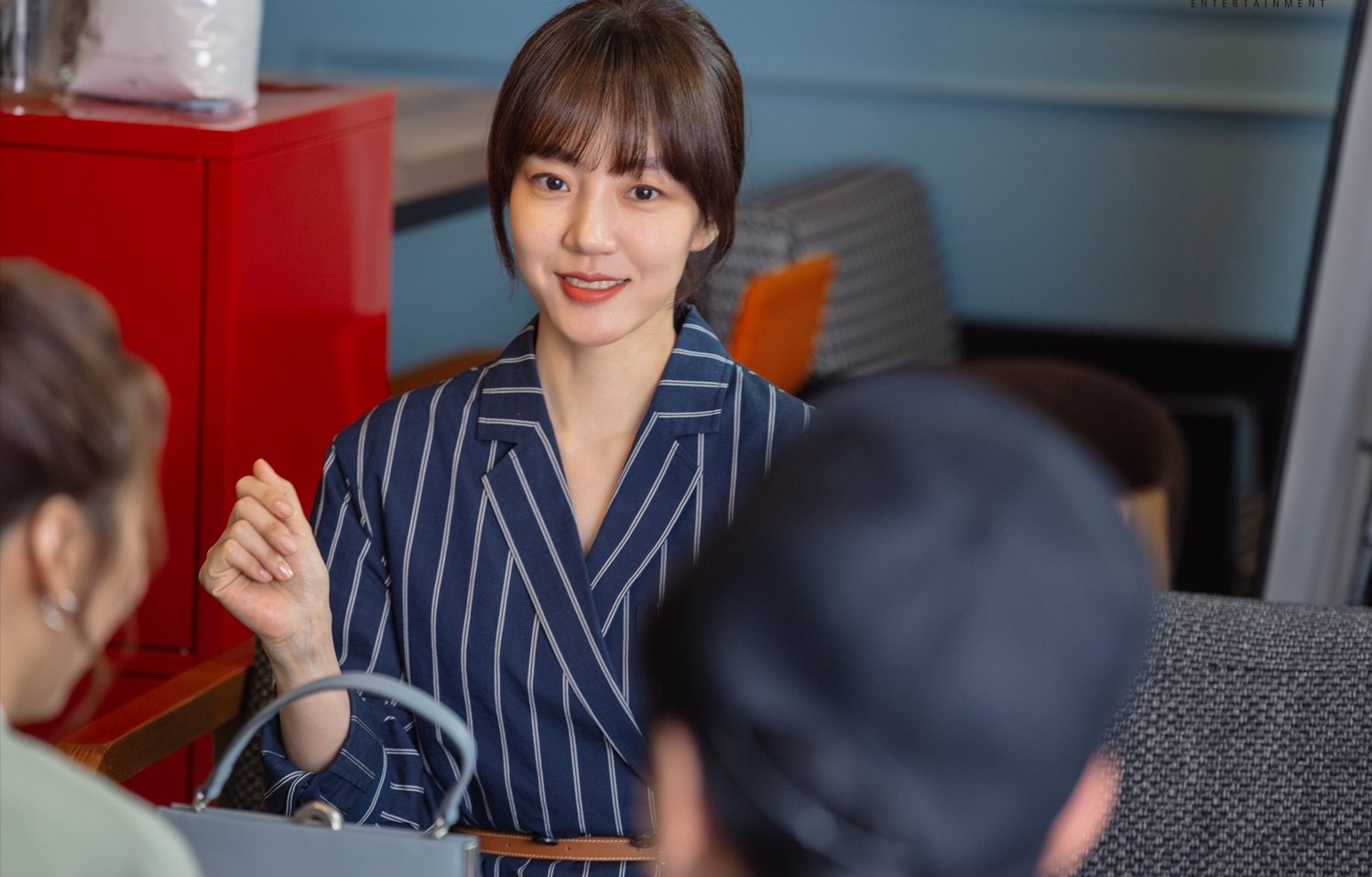 韩国新热剧李多喜英气逼人霸气十足