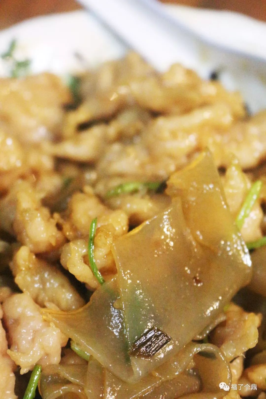 一份拌肉片 溜溜12块,但是量很足,装了满满一大碗.