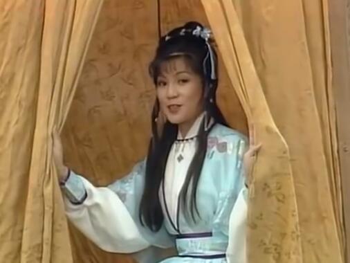 83版黄蓉真不可超越错李一桐黄蓉的女装出场瞬间完爆翁美玲