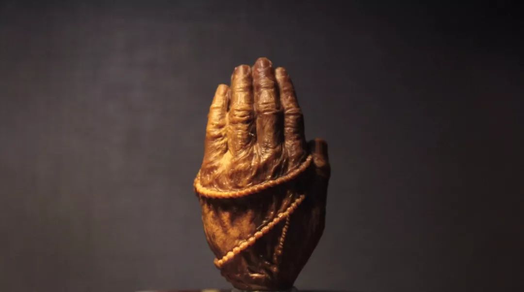 沈阳市核雕协会会长非物质文化遗产传承人李永利