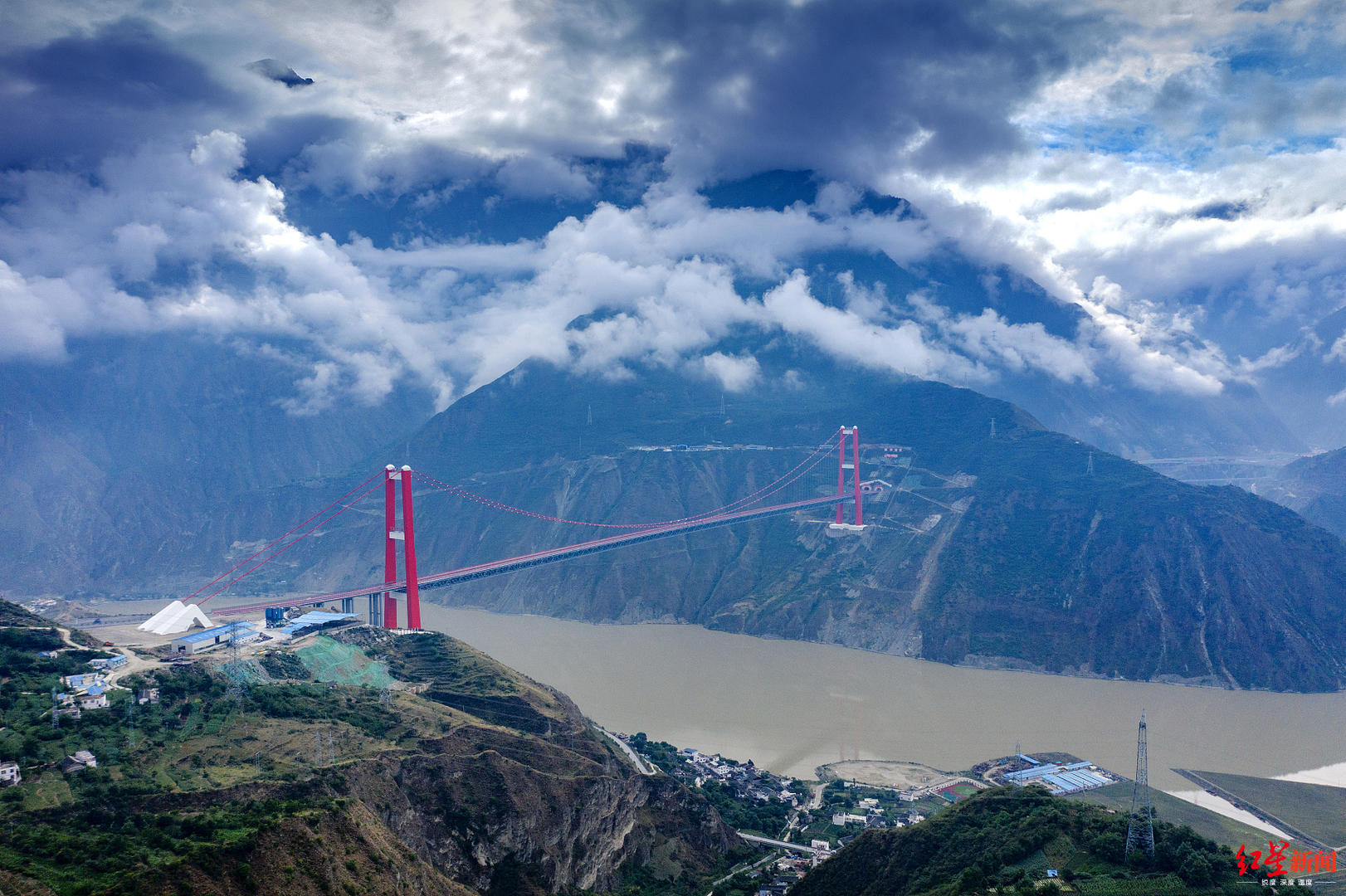 70年前蜀道难 70年后"出门有路,抬脚上车"