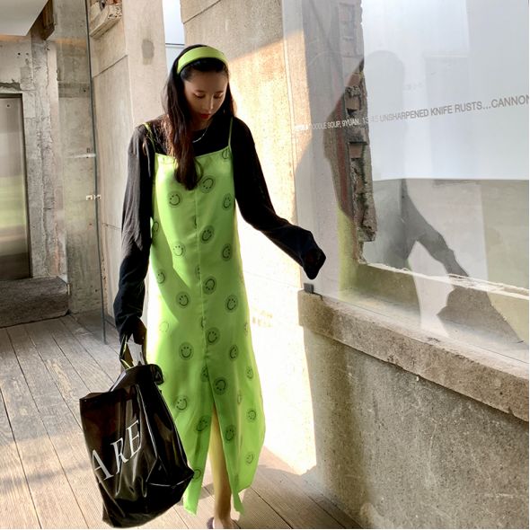 2019夏季穿衣法则,流行色浅苔绿占上锋