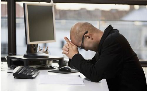 对着电脑长时间工作如何保护眼睛?