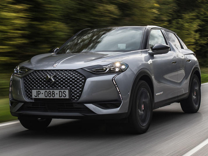 近日海外媒体曝光了一组ds 3 crossback纯电版车型实拍图,新车海外