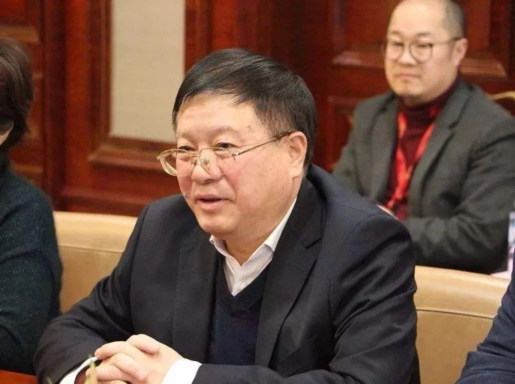 早报 丨 陈建铭"自救"三盛宏