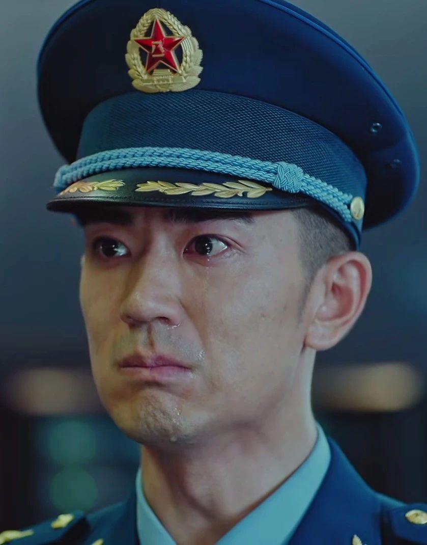 剧评:贾乃亮的嘴,邢佳栋的腿,还能不能撑起《空降利刃》的口碑?