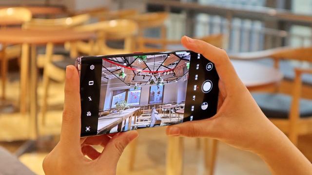 手机交互新革命!华为mate30 pro ai隔空操控