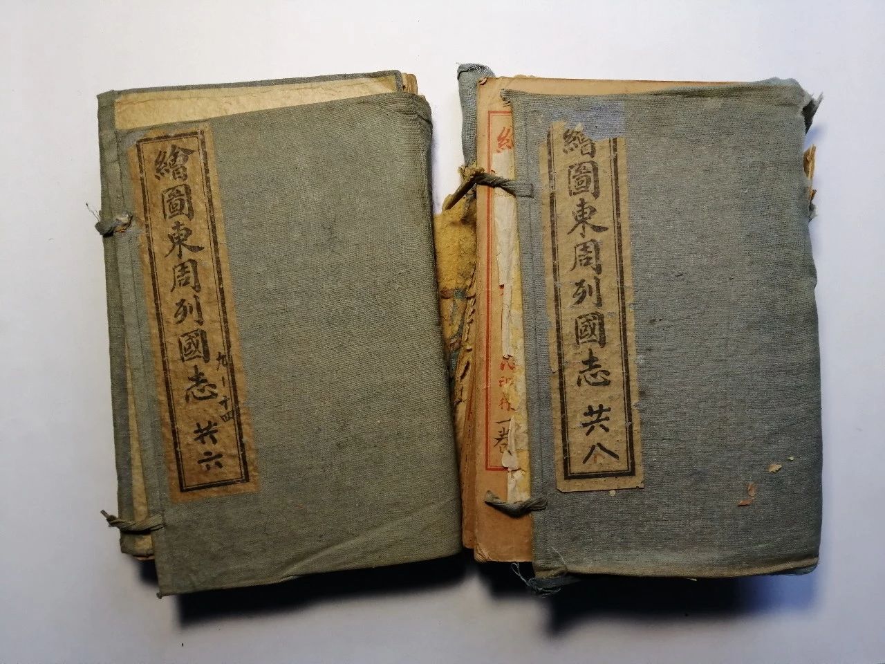 这位修复大师，用一双巧手，延续中国古代书籍文明！__凤凰网