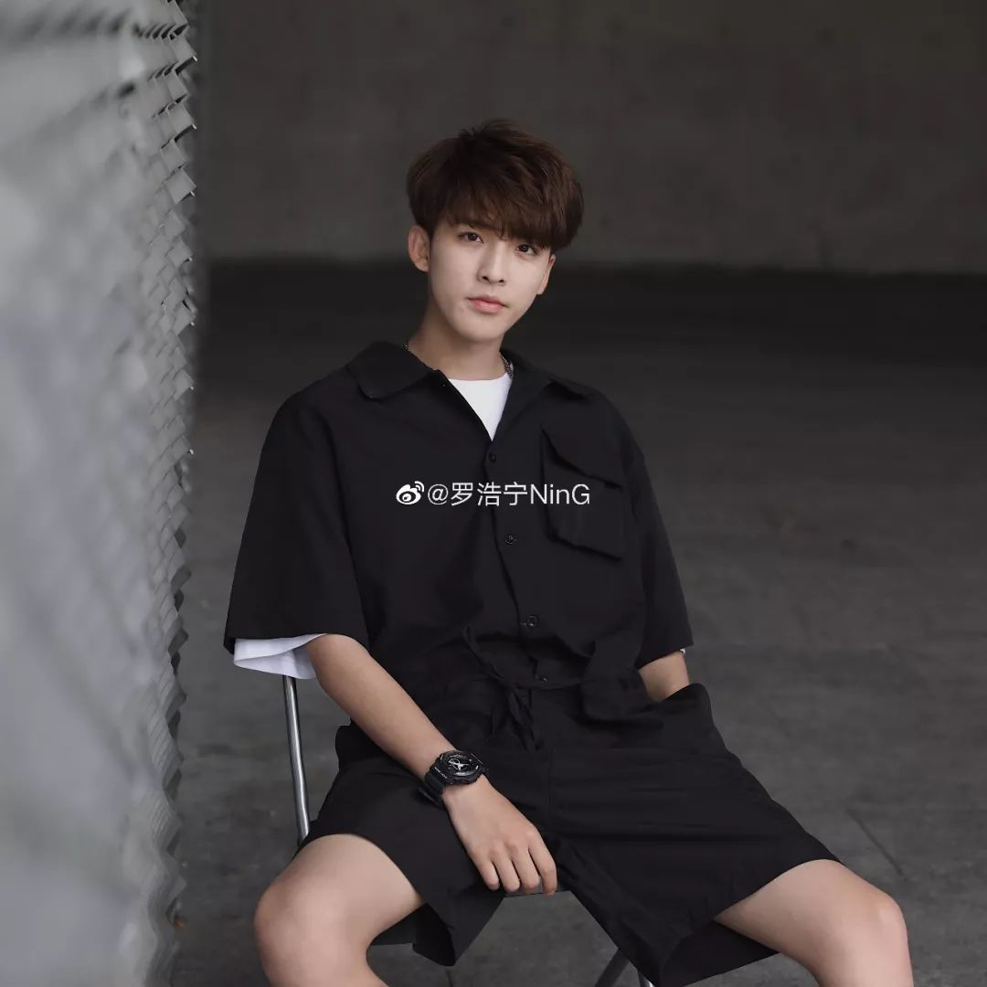 压帽杀镜中人百万wink抖音帅哥的打开方式有点多