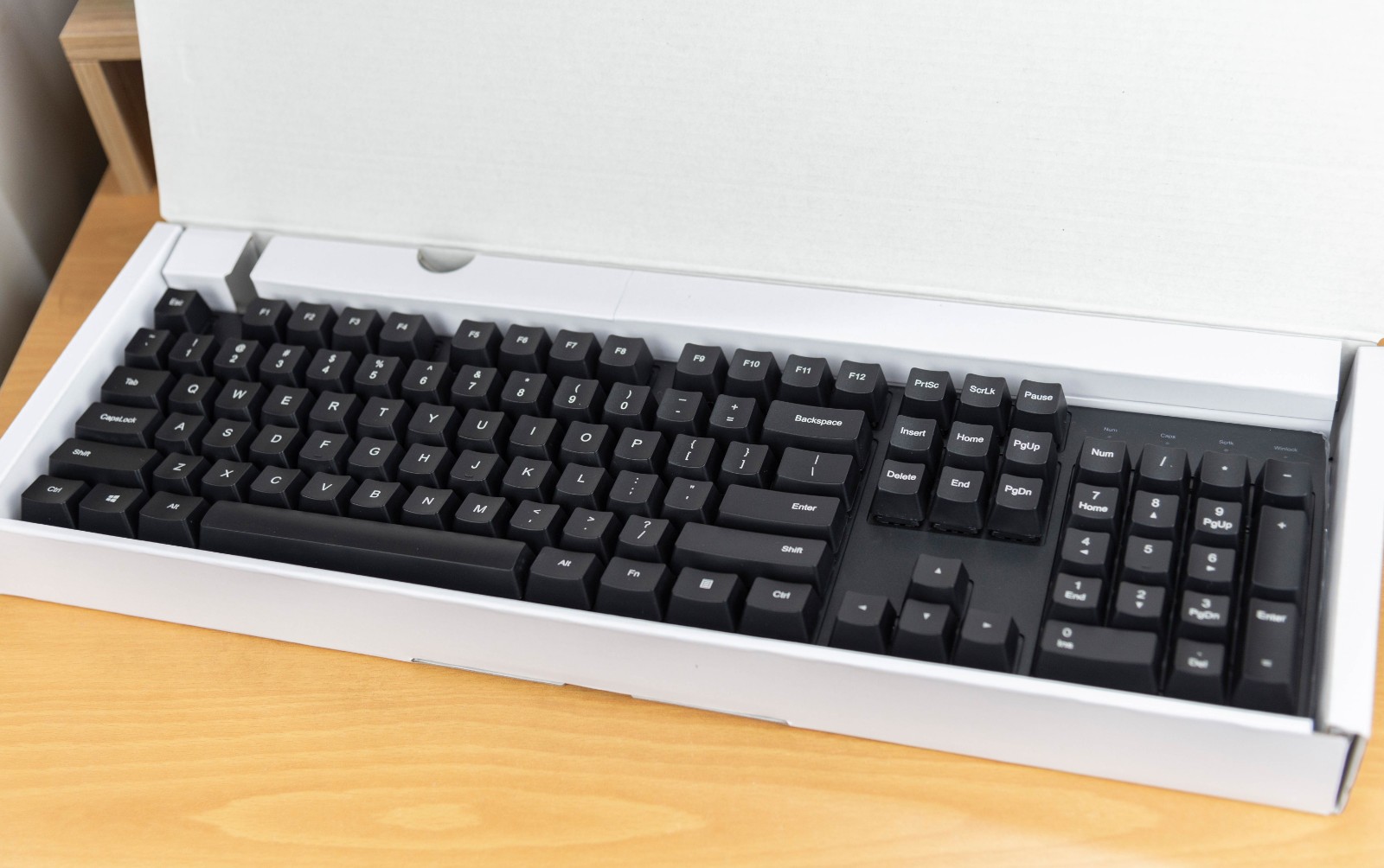 小米青轴机械键盘cherry版,机械感最强的轴,堪称cherry的春天!