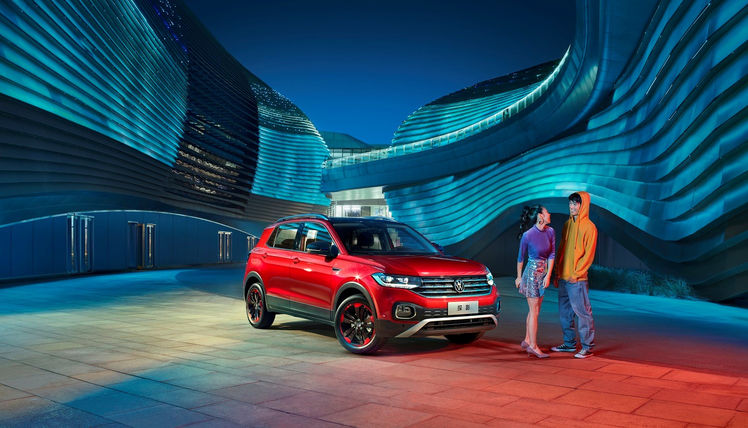 外观方面,探影延续了欧版t-cross的设计风格,前格栅