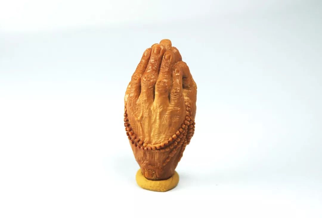 沈阳市核雕协会会长非物质文化遗产传承人李永利