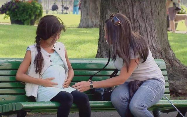 女性几岁能开始怀孕这位女孩创下世界纪录网友小孩生小孩