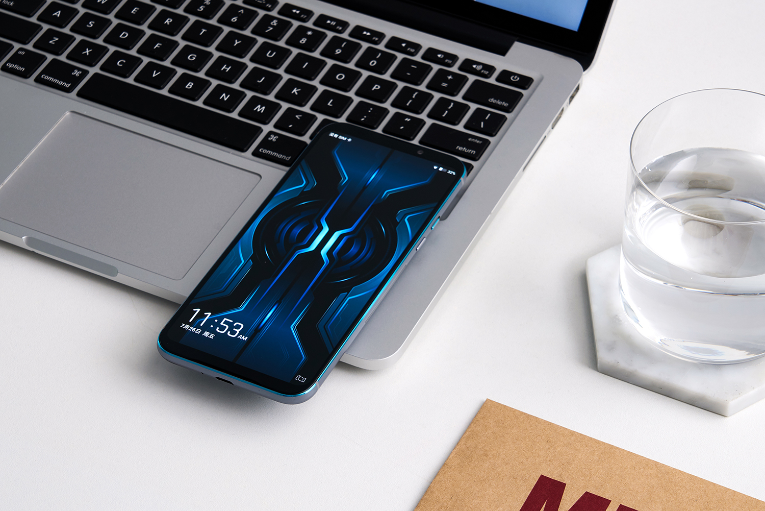 黑鲨游戏手机2pro图赏自带外挂骁龙855plus硬核体验