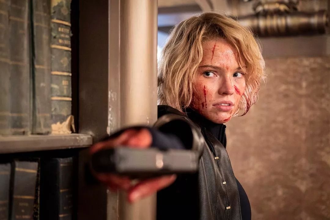 贝松则基本上无所作为. 安娜是怎么战胜敌人的,无他,手速快而已.