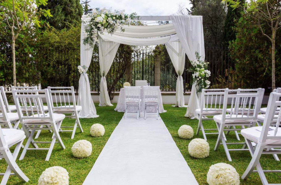 为什么农村不常见"西式风格"的婚礼?老人:我不同意67__凤凰网