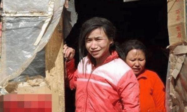 很多人贩专挑小孩和妇女下手,而这件事同样也发生在曹小青的身上.