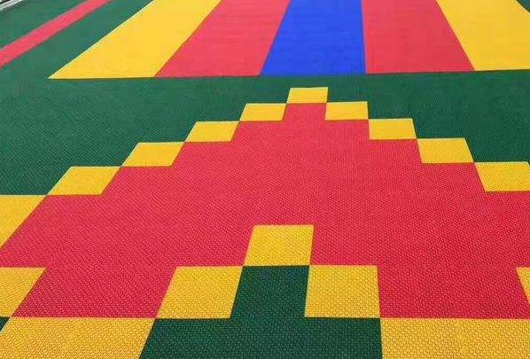 户外儿童游乐场地面有哪些?