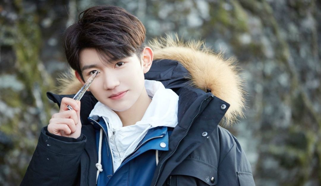 "王源寸头","王源晒照","王源伯克利音乐学院招生ppt",他已经接连上了