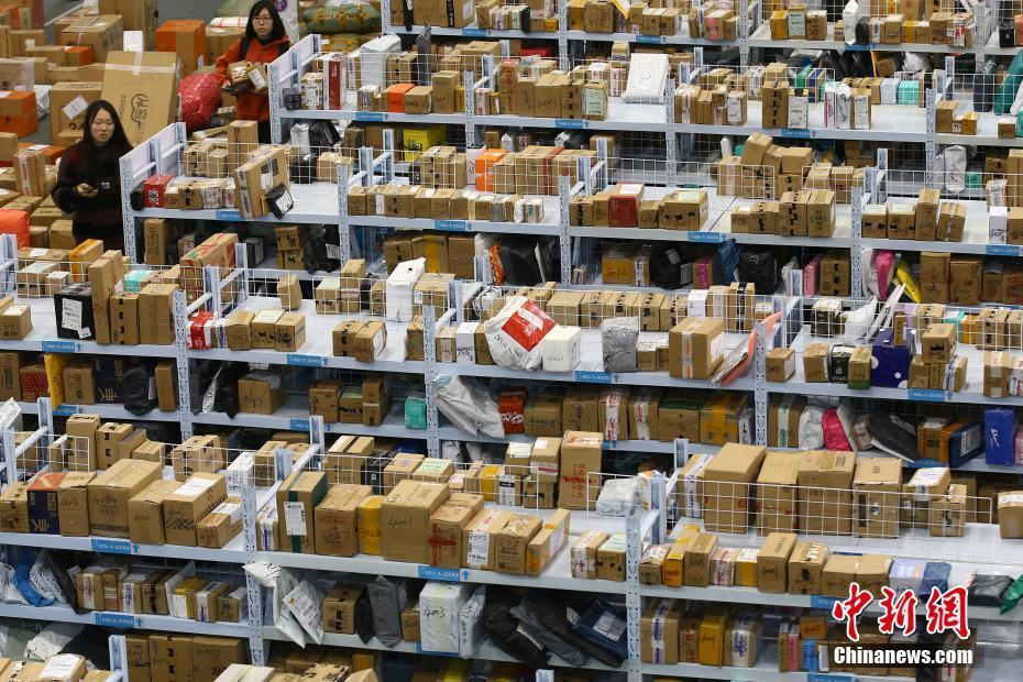 迎"双十一"收货高峰 南京高校设"快递超市"